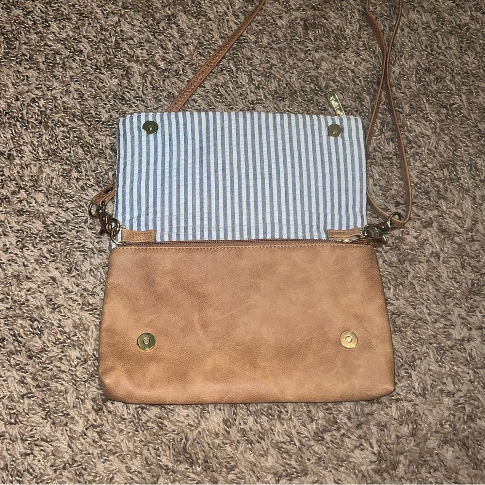 Small/Medium Crossbody Bag. - Picture 2 of 6